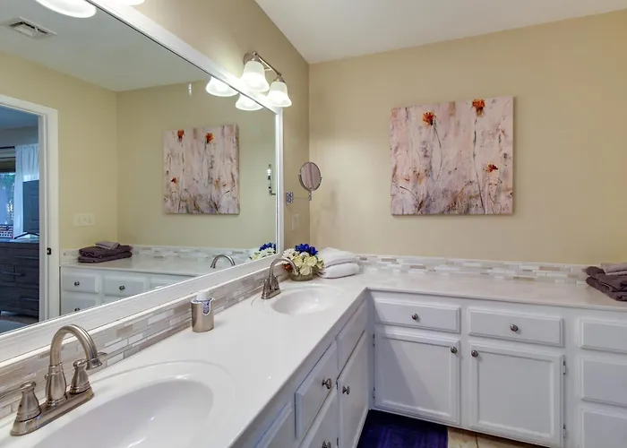 Holiday home Dog-friendly On Pinetop Lakes Course!