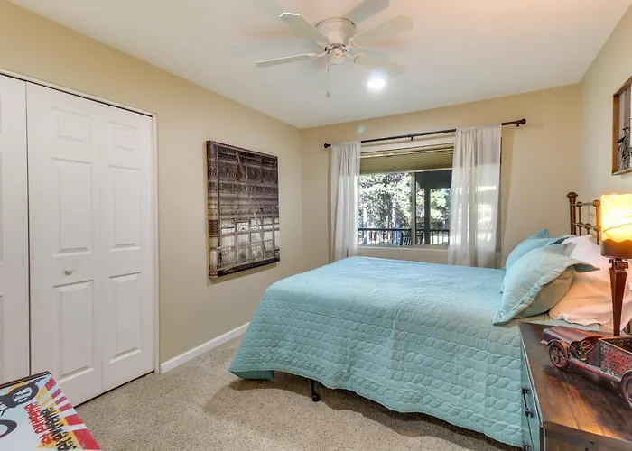 Holiday home Dog-friendly On Pinetop Lakes Course! *