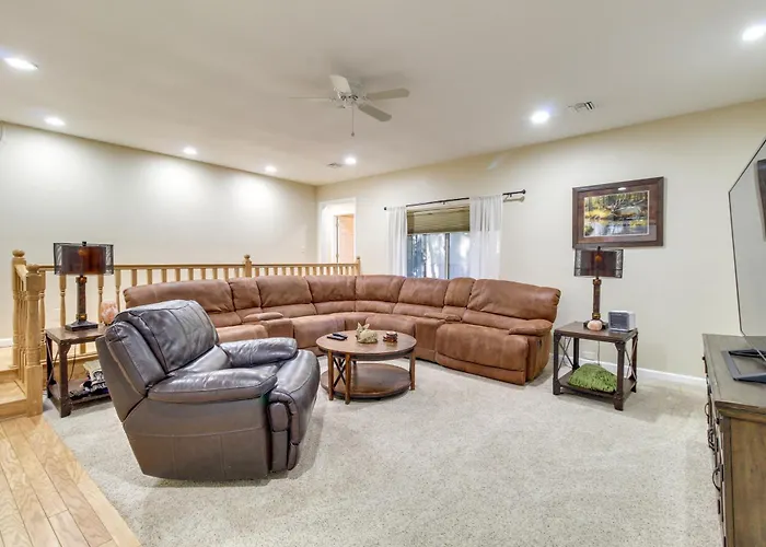 Holiday home Dog-friendly On Pinetop Lakes Course!